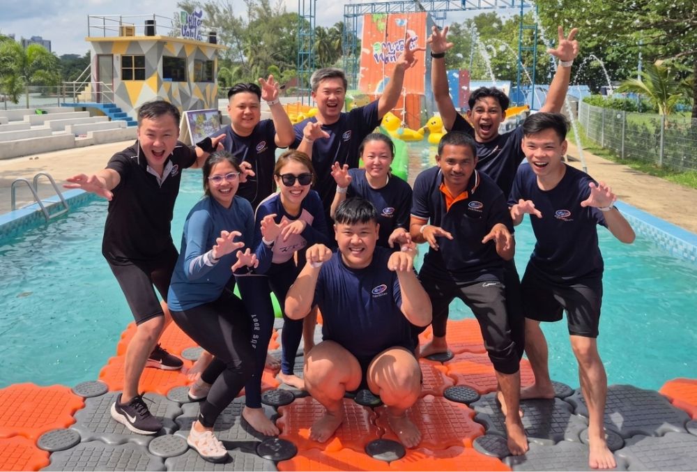 Skill-station rotations in amazing race team building programme
